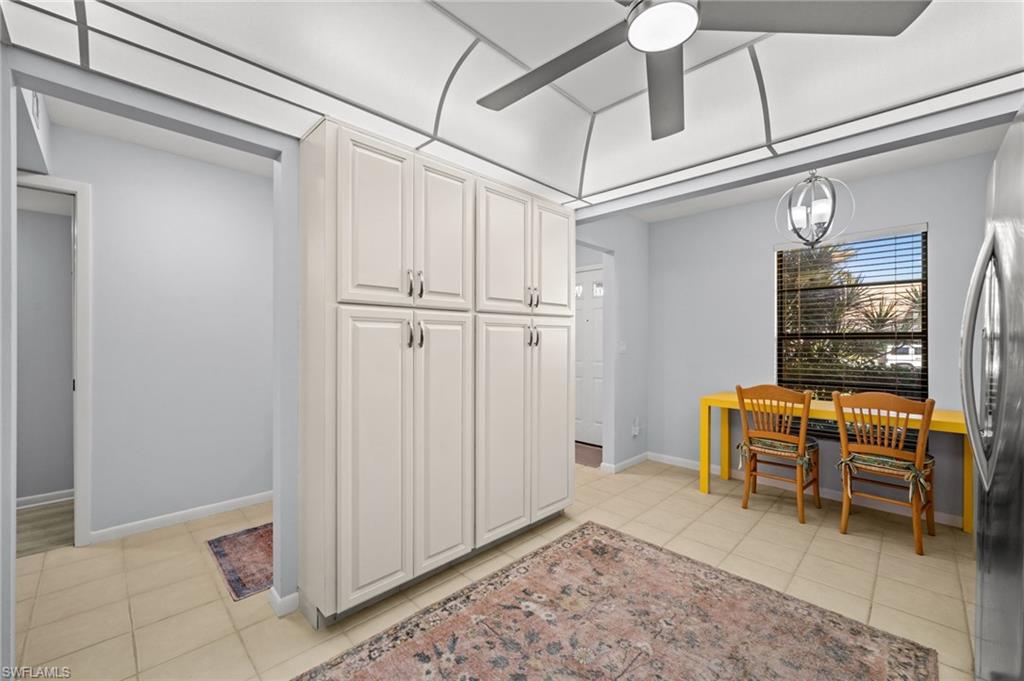 WINDWOOD - Residential Lease