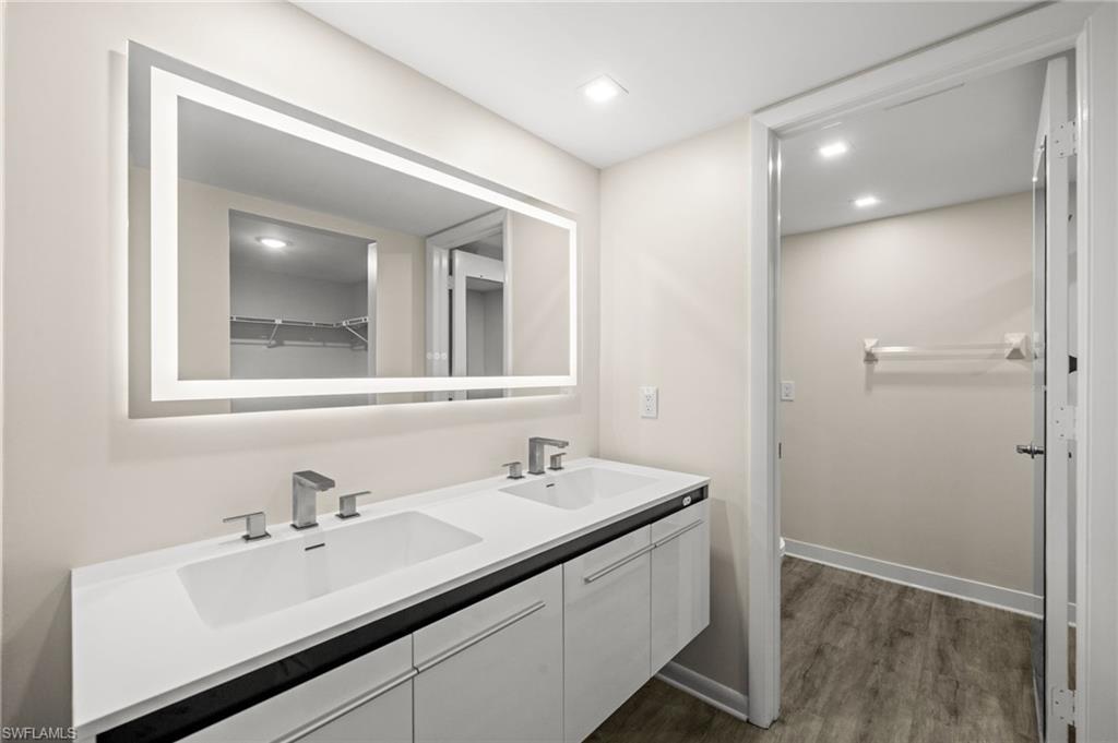 WINDWOOD - Residential Lease