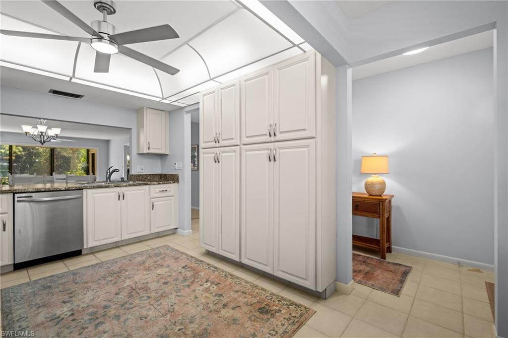 WINDWOOD - Residential Lease