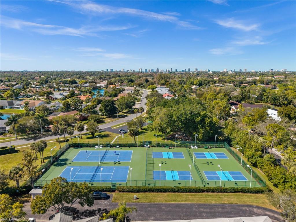 WINDWOOD - Residential Lease