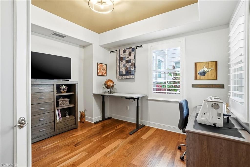 AVELLINO ISLES - Residential