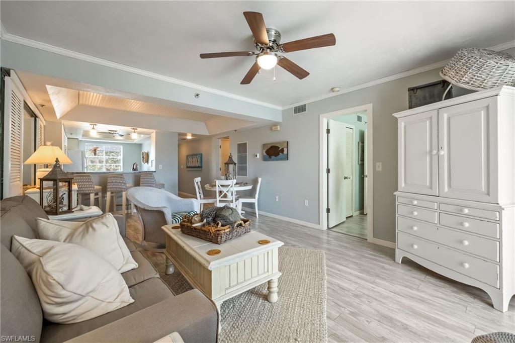 BOARDWALK CAPER - Residential