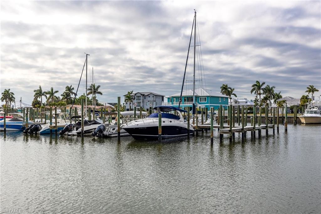 BOARDWALK CAPER - Residential