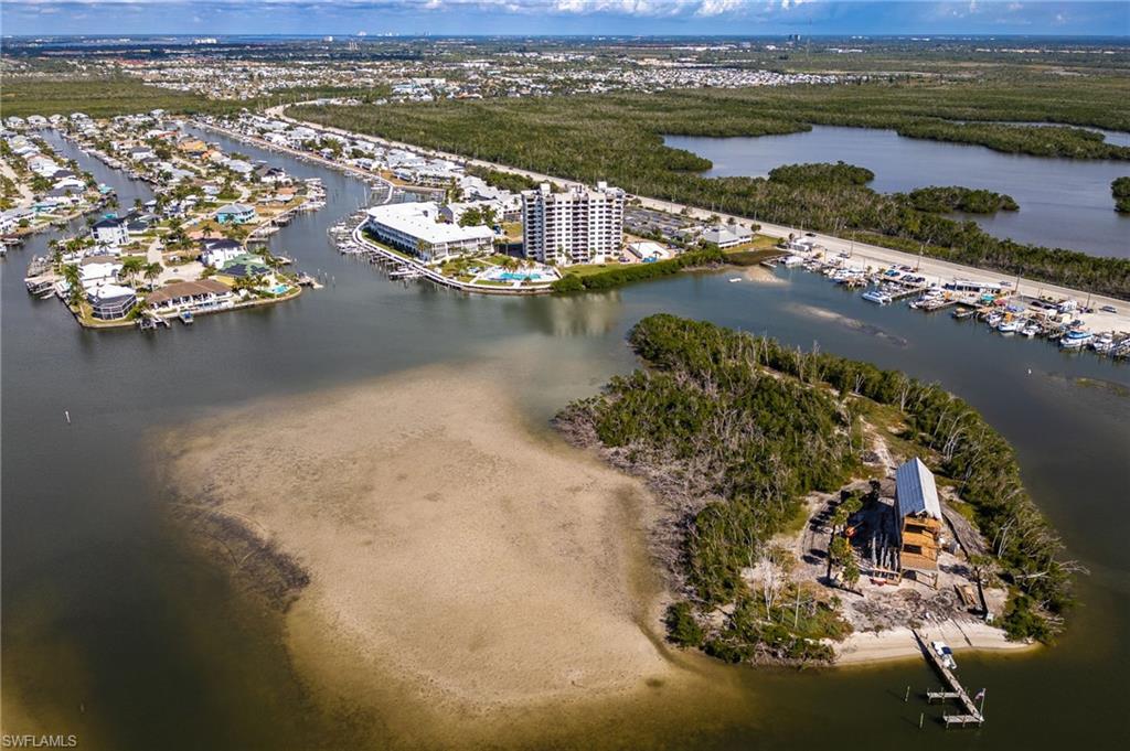 BOARDWALK CAPER - Residential