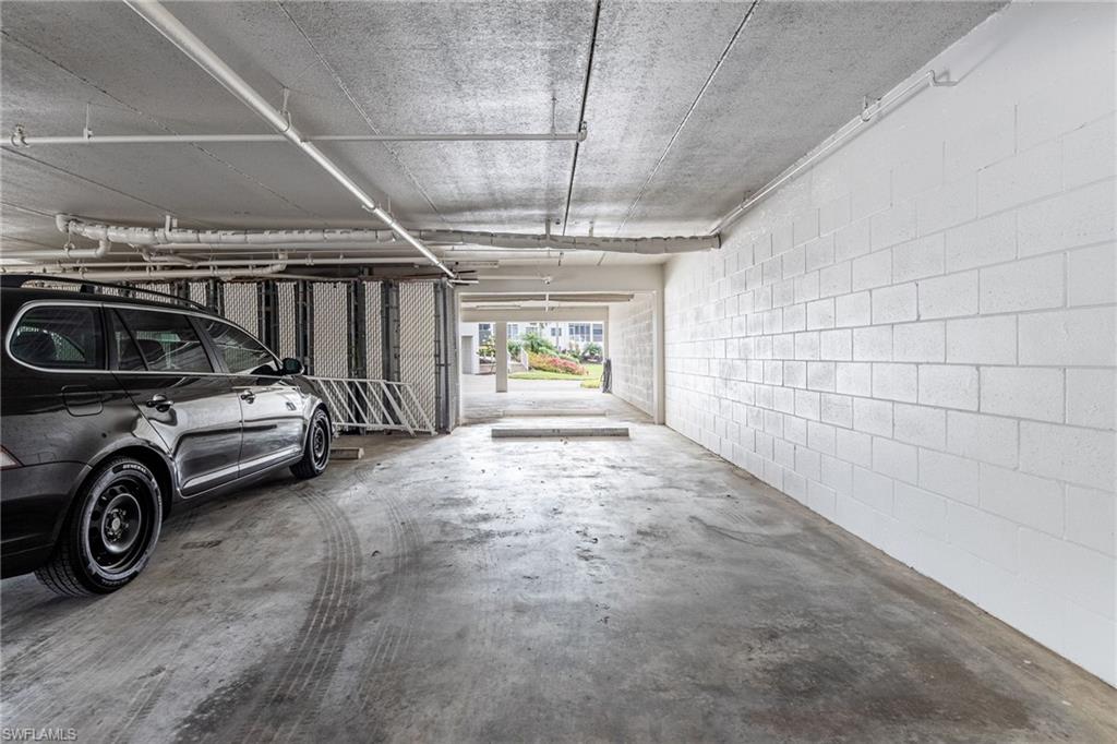 BOARDWALK CAPER - Residential