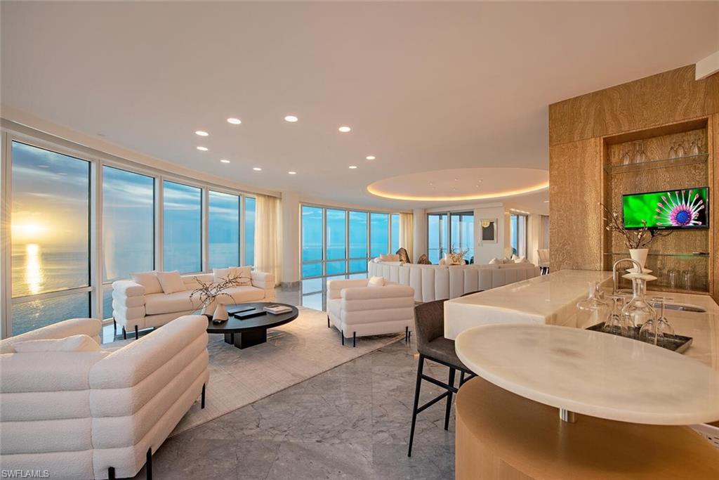 REGENT - Residential