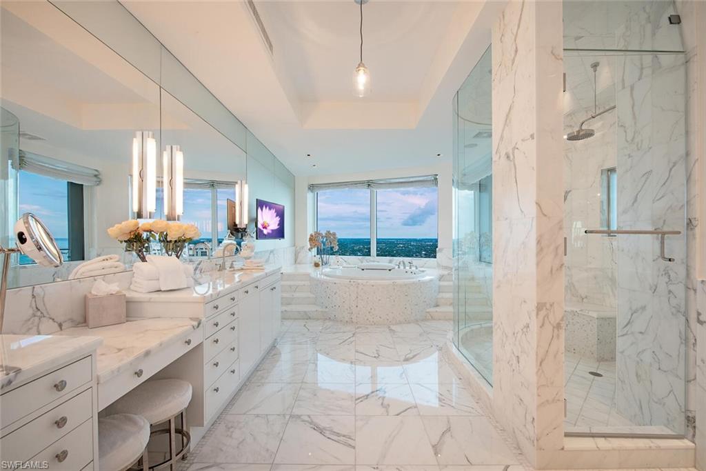 REGENT - Residential