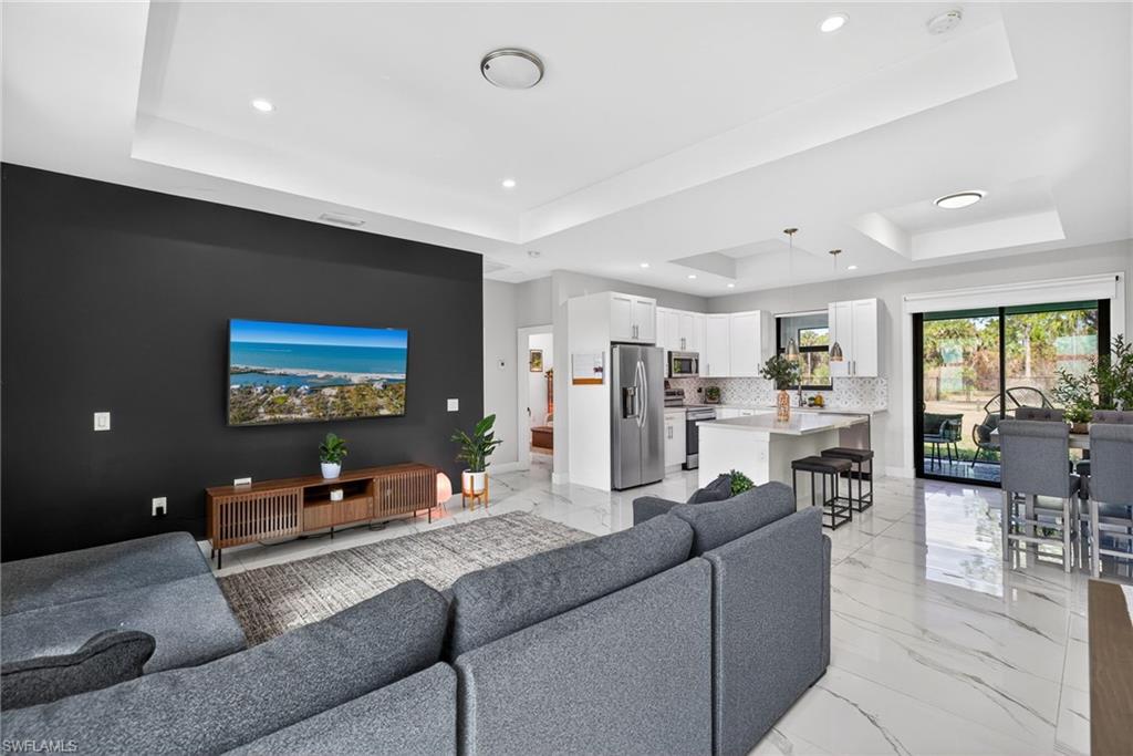 GOLDEN GATE ESTATES - Residential