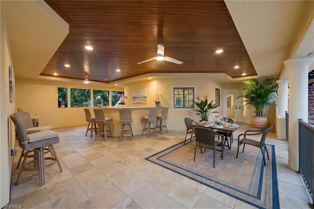 MOORINGS - Residential