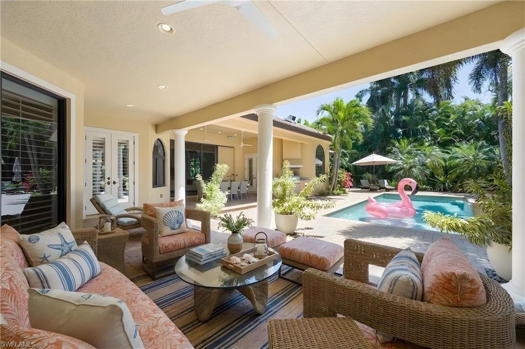 MOORINGS - Residential