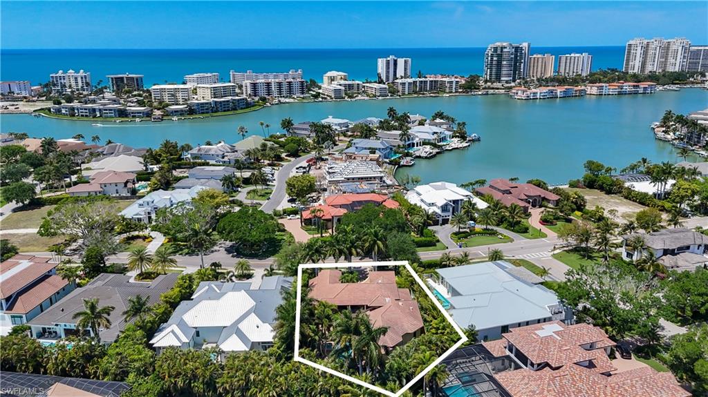 MOORINGS - Residential