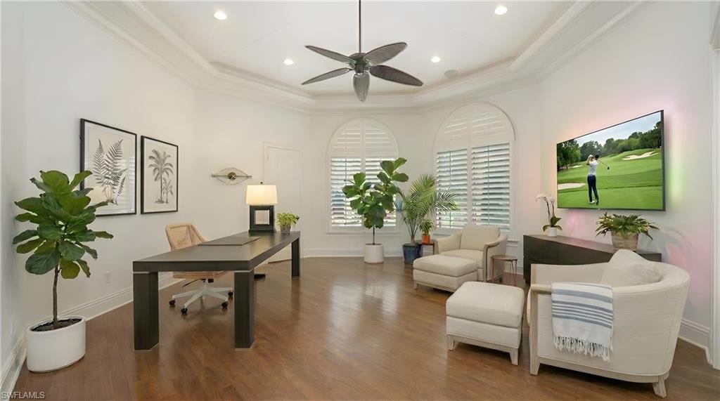 MOORINGS - Residential