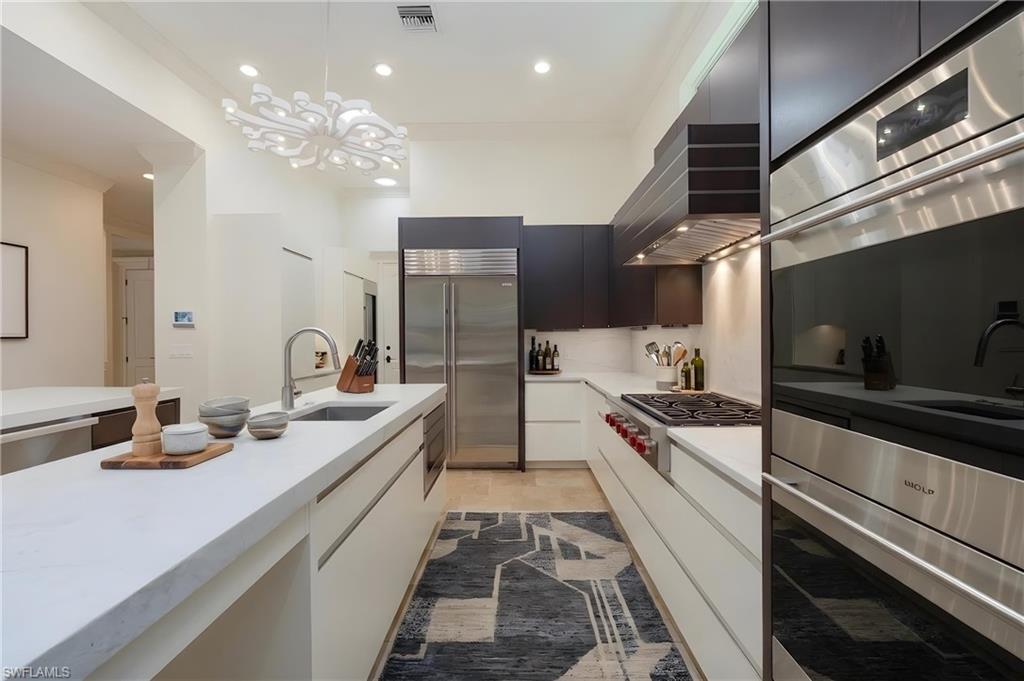 MOORINGS - Residential