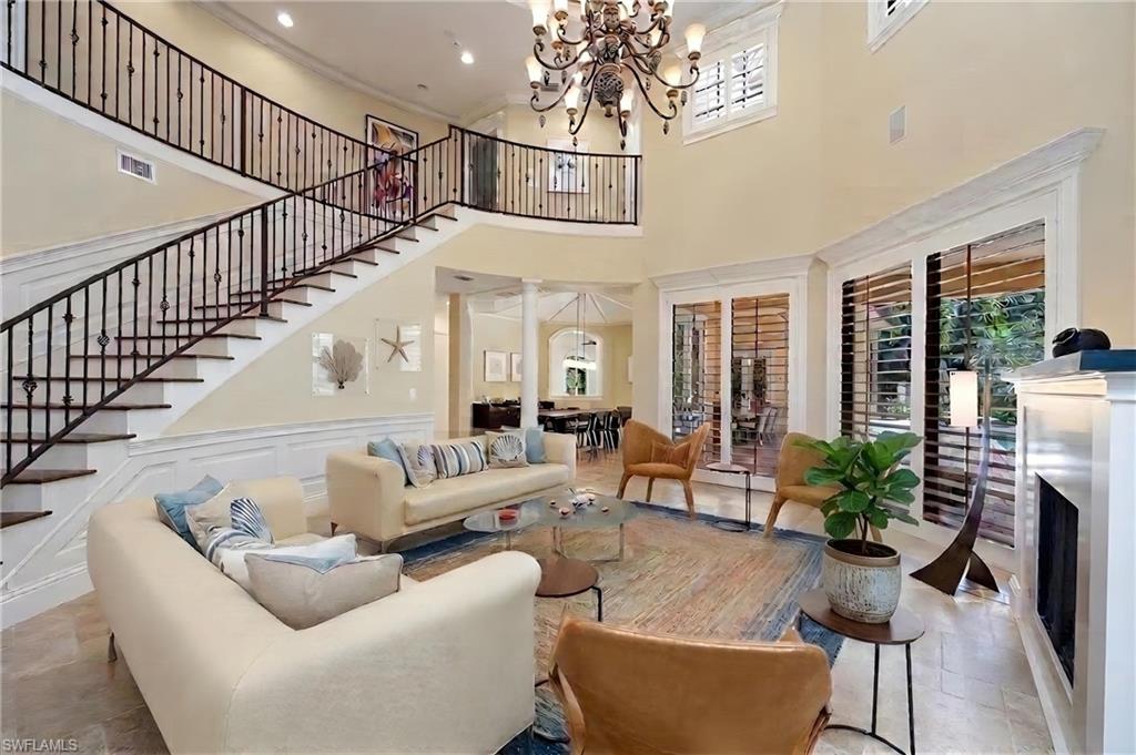 MOORINGS - Residential