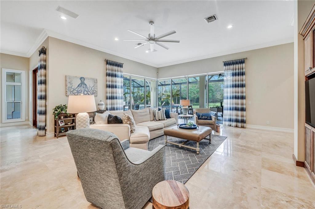 LIVINGSTON WOODS - Residential