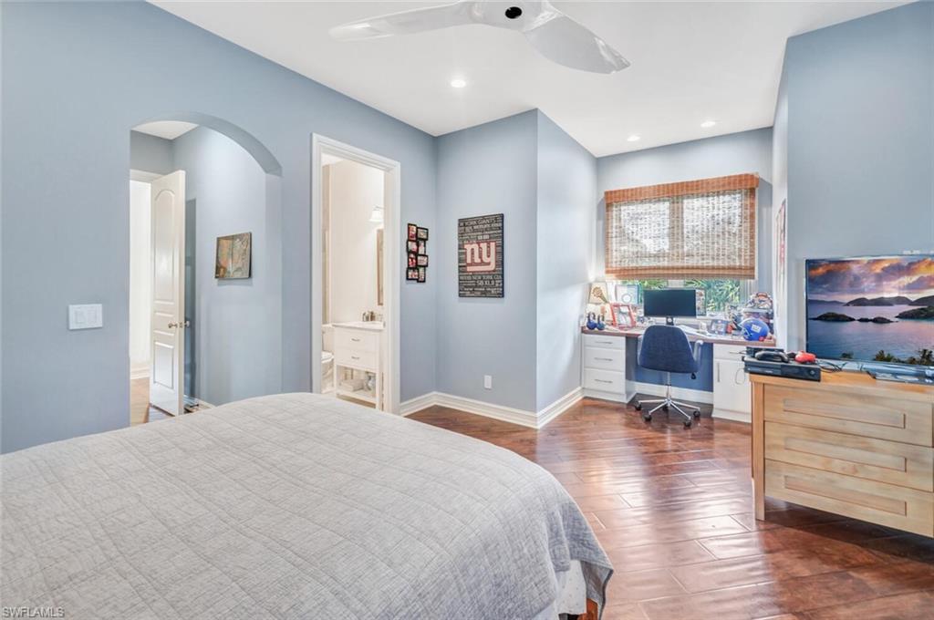 LIVINGSTON WOODS - Residential