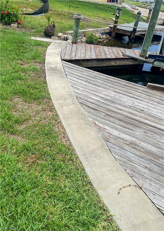 BAYSIDE ESTATES - Land