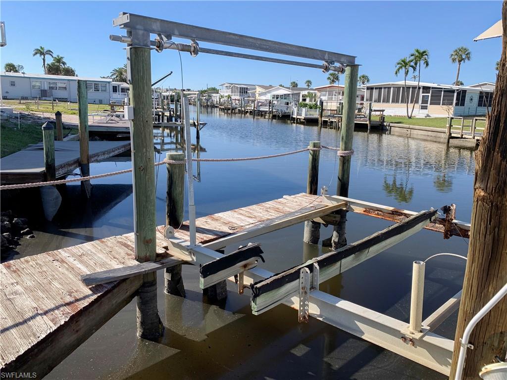 BAYSIDE ESTATES - Land