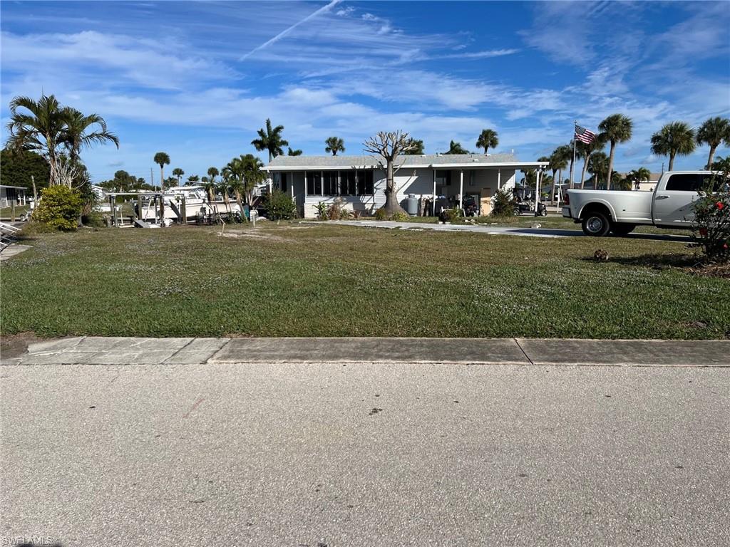 BAYSIDE ESTATES - Land