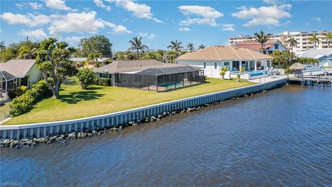 1750 Sandy CIR CAPE CORAL FL 33904