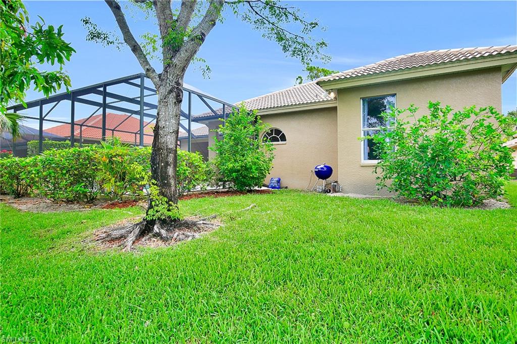 AUTUMN WOODS - Residential