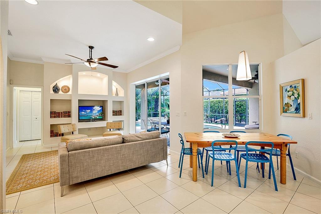 AUTUMN WOODS - Residential