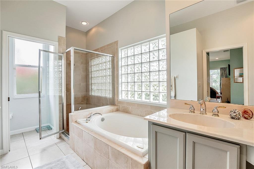 AUTUMN WOODS - Residential