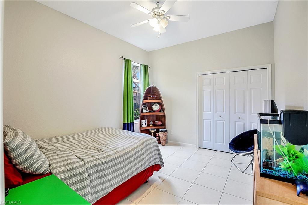 AUTUMN WOODS - Residential