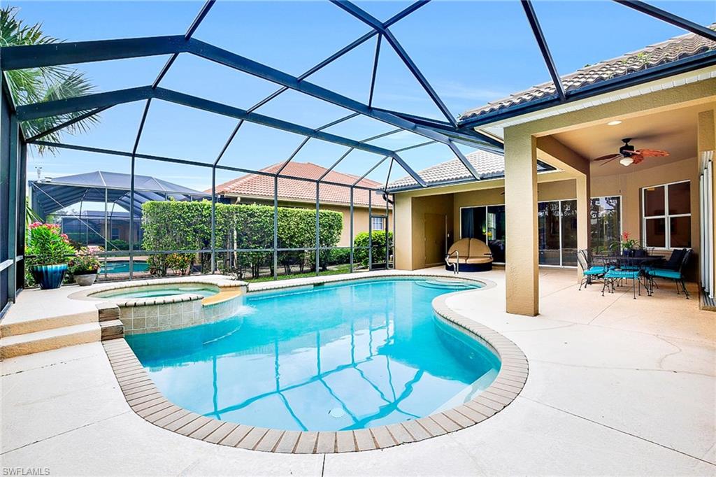 AUTUMN WOODS - Residential