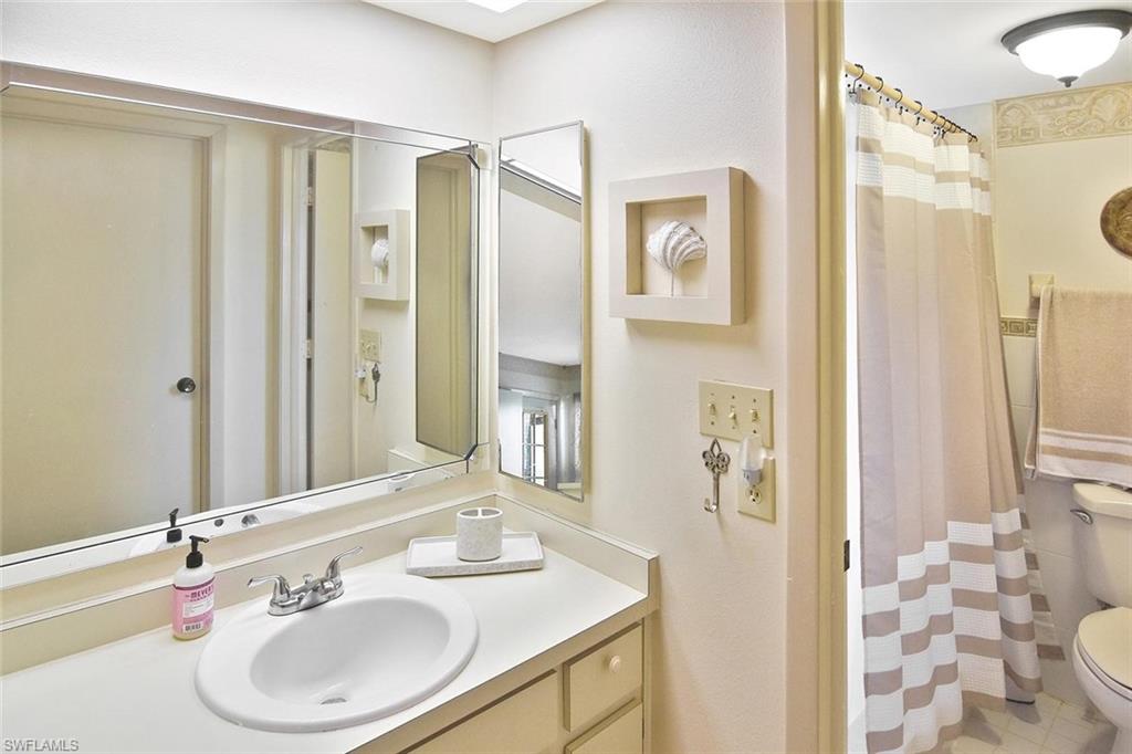 PARKSIDE CONDO - Residential