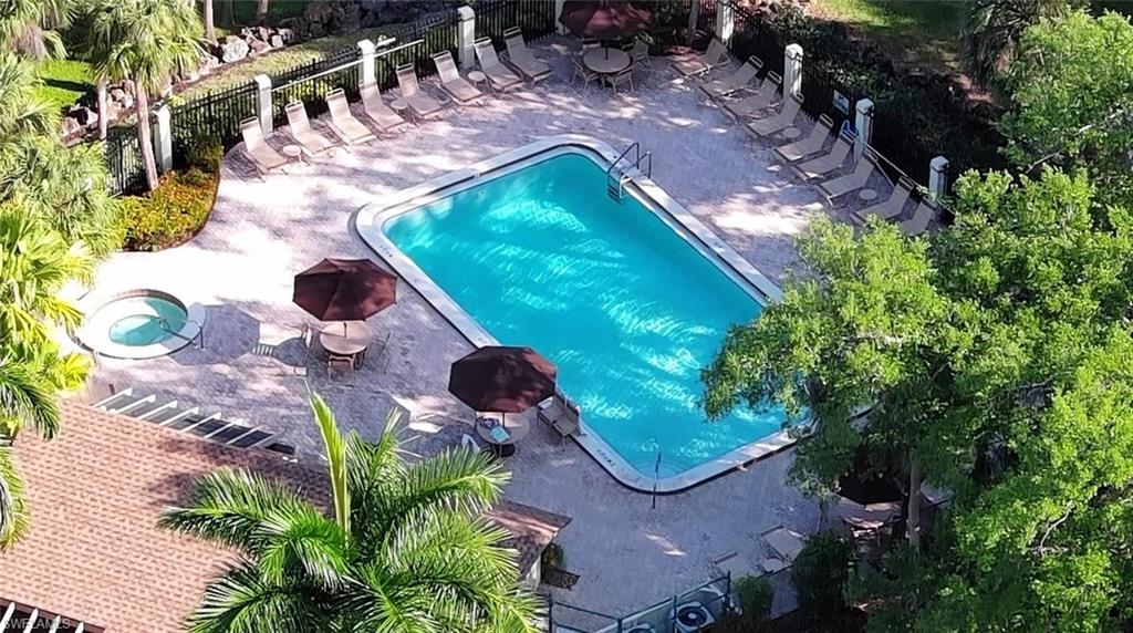 PARKSIDE CONDO - Residential