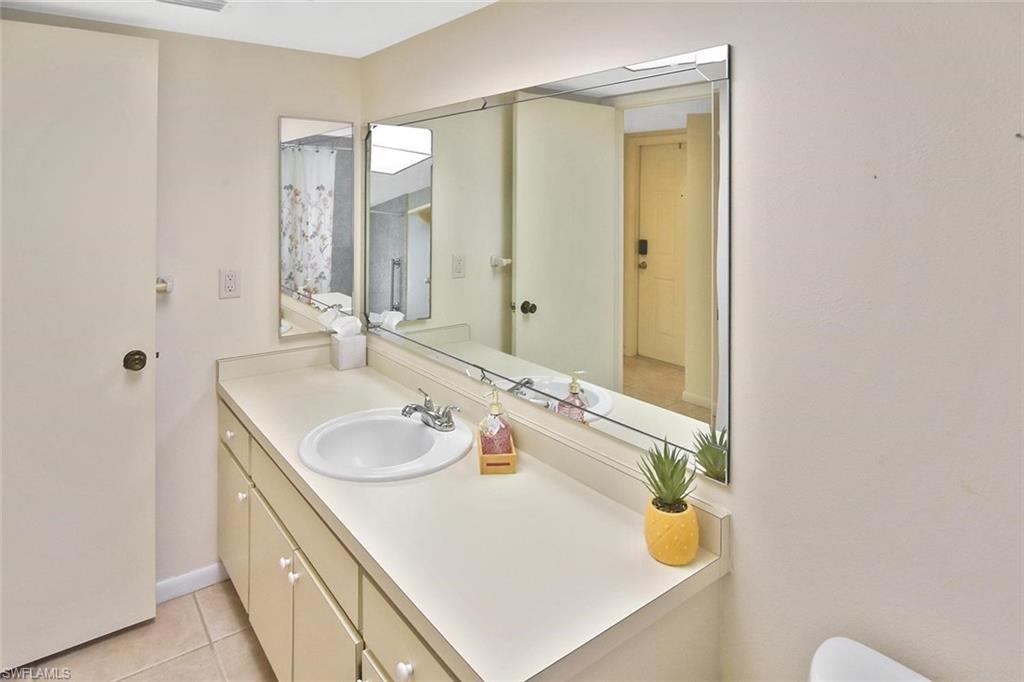 PARKSIDE CONDO - Residential