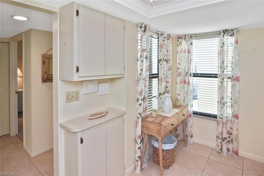 PARKSIDE CONDO - Residential