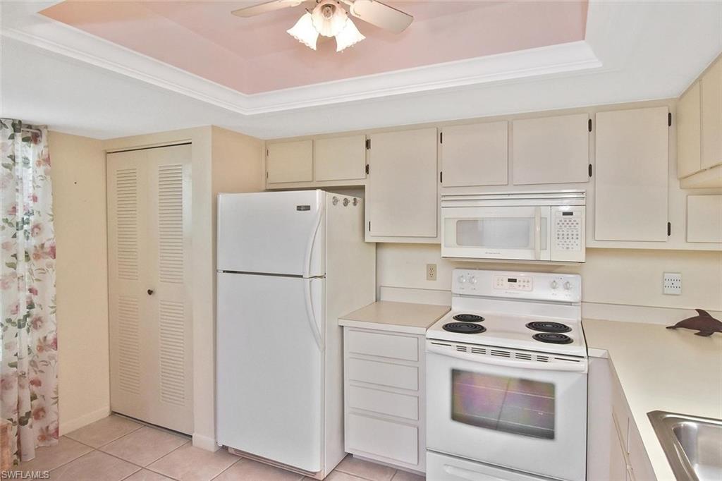 PARKSIDE CONDO - Residential