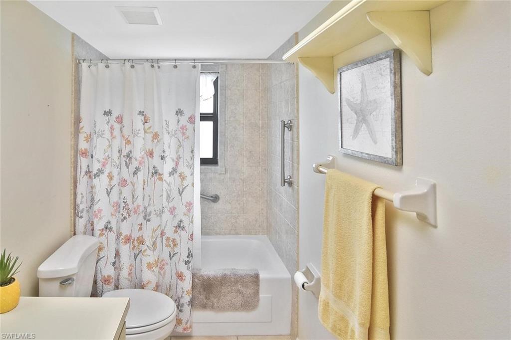 PARKSIDE CONDO - Residential