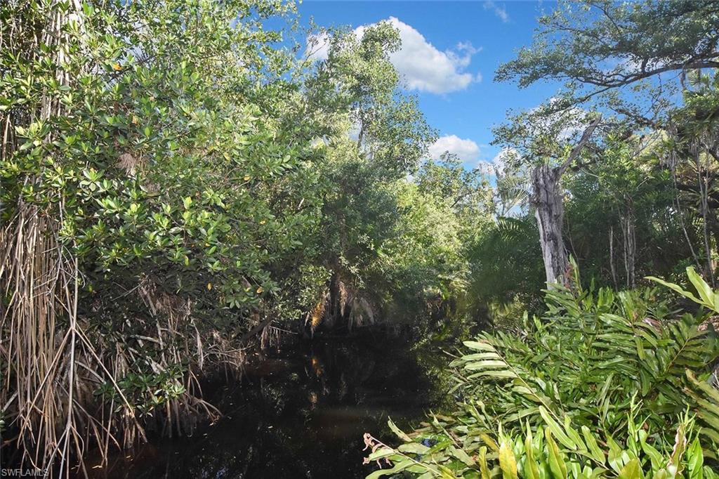 PARKSIDE CONDO - Residential