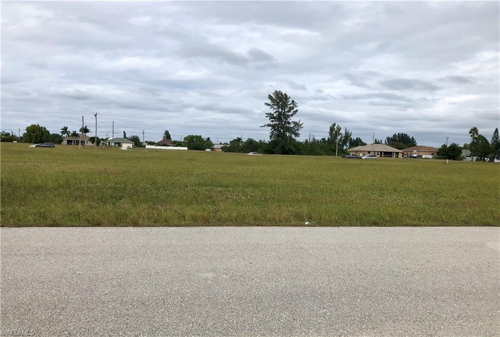 CAPE CORAL - Land