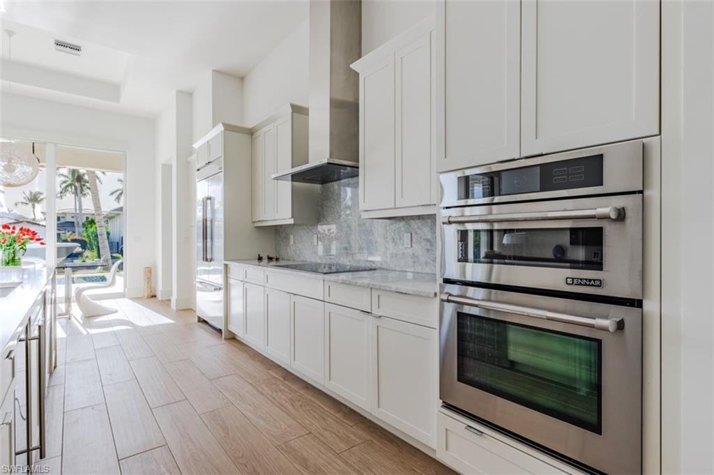 ROYAL HARBOR - Residential