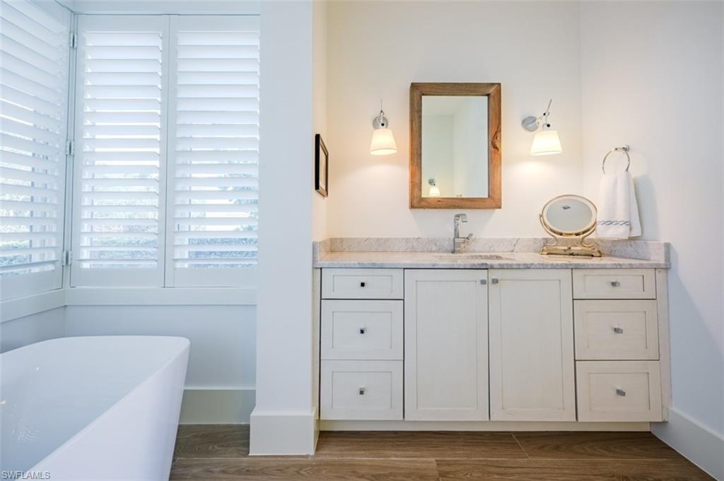 ROYAL HARBOR - Residential