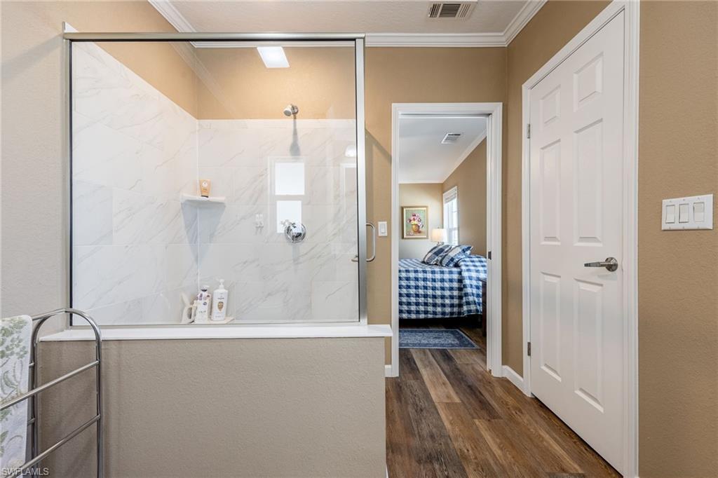 SIX LAKES COUNTRY CLUB - Residential