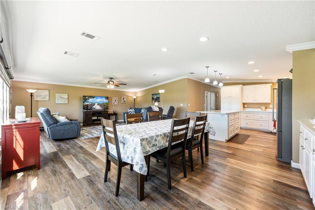 SIX LAKES COUNTRY CLUB - Residential