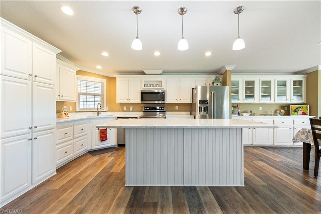 SIX LAKES COUNTRY CLUB - Residential