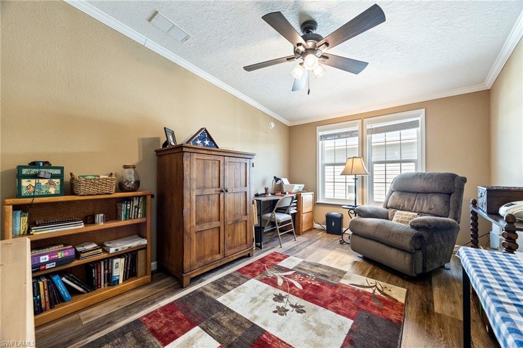 SIX LAKES COUNTRY CLUB - Residential