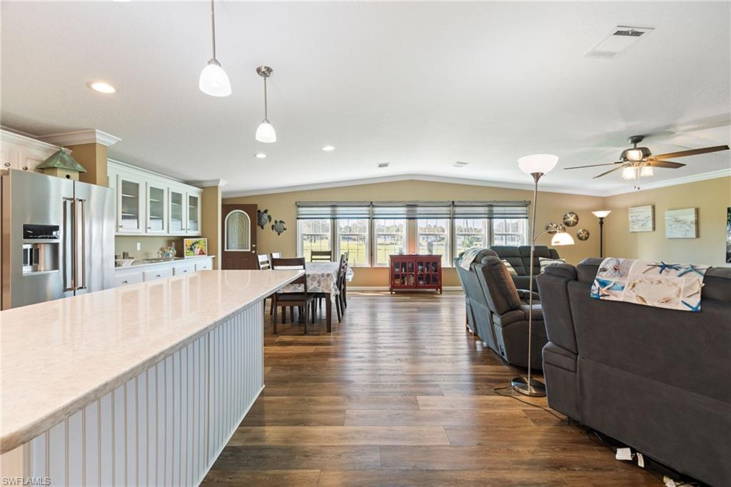 SIX LAKES COUNTRY CLUB - Residential