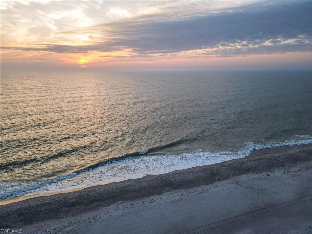 BEACH HOMES - Residential