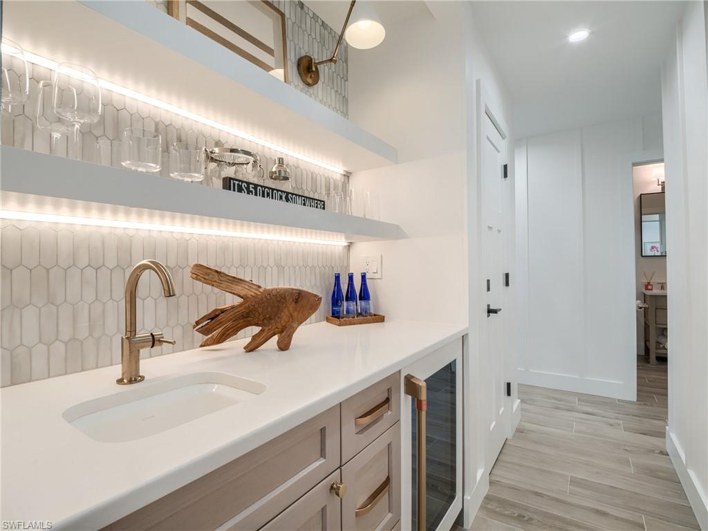 BEACH HOMES - Residential