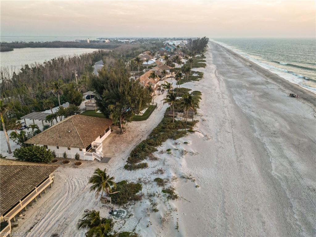 BEACH HOMES - Residential