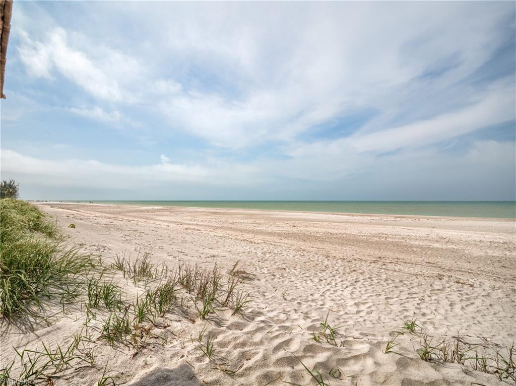 BEACH HOMES - Residential