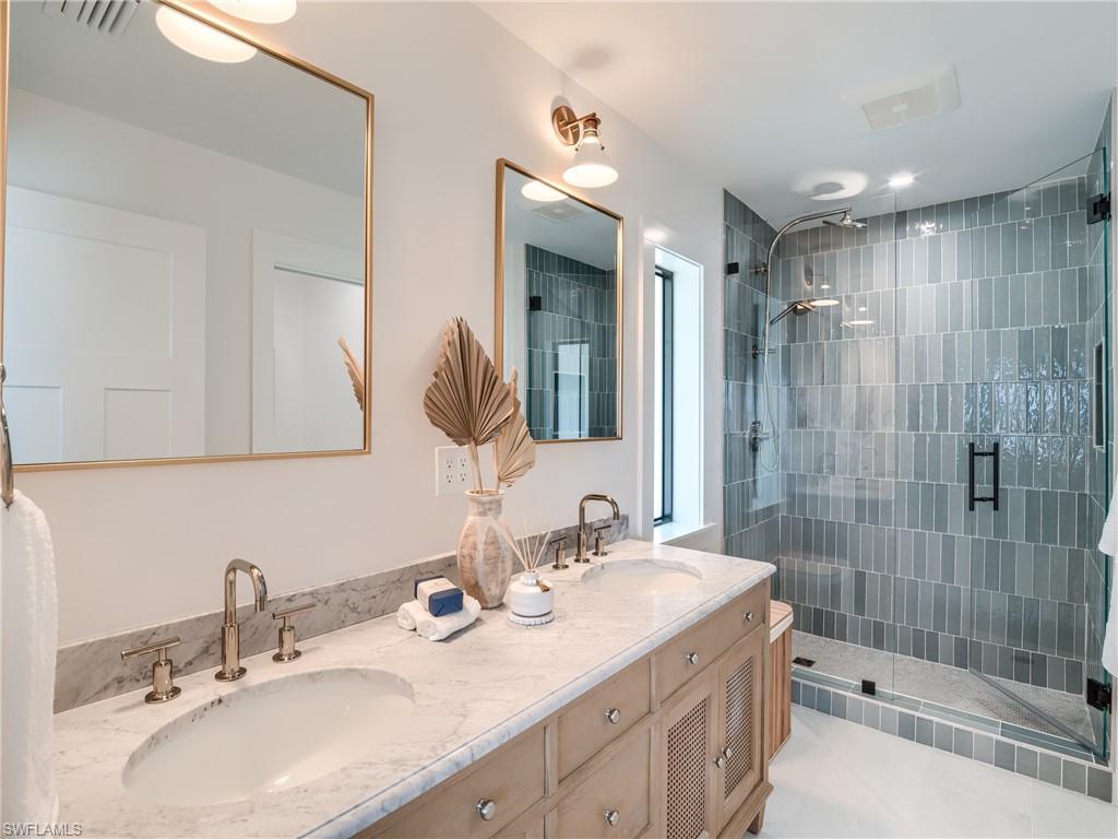 BEACH HOMES - Residential