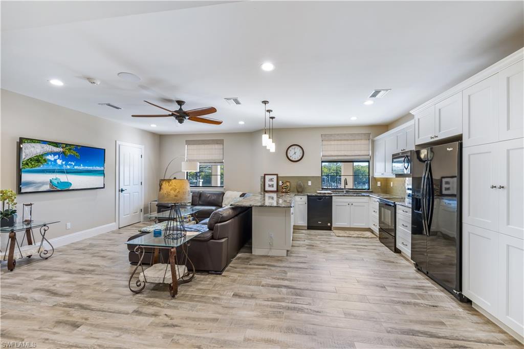 JONATHAN HARBOUR - Residential